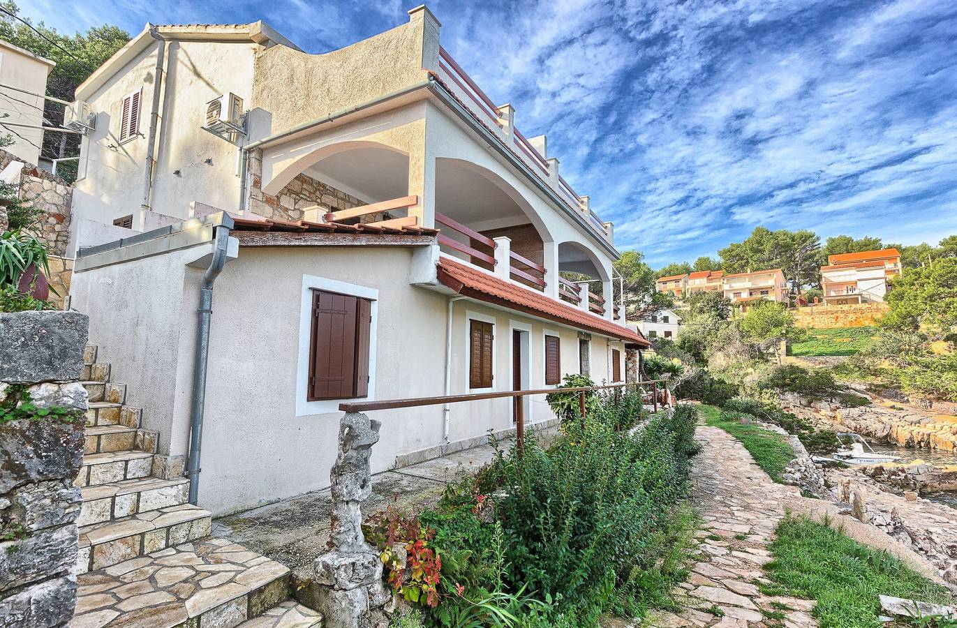Ganze Wohnung, 2-Zimmer-Ferienwohnung am Strand Basina, Hvar A-5699-c in Vrboska, Hvar