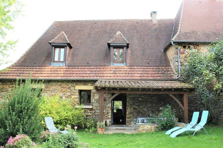 Gîte pour 6 personnes, avec jardin et piscine à Saint-Amand-de-Belvès