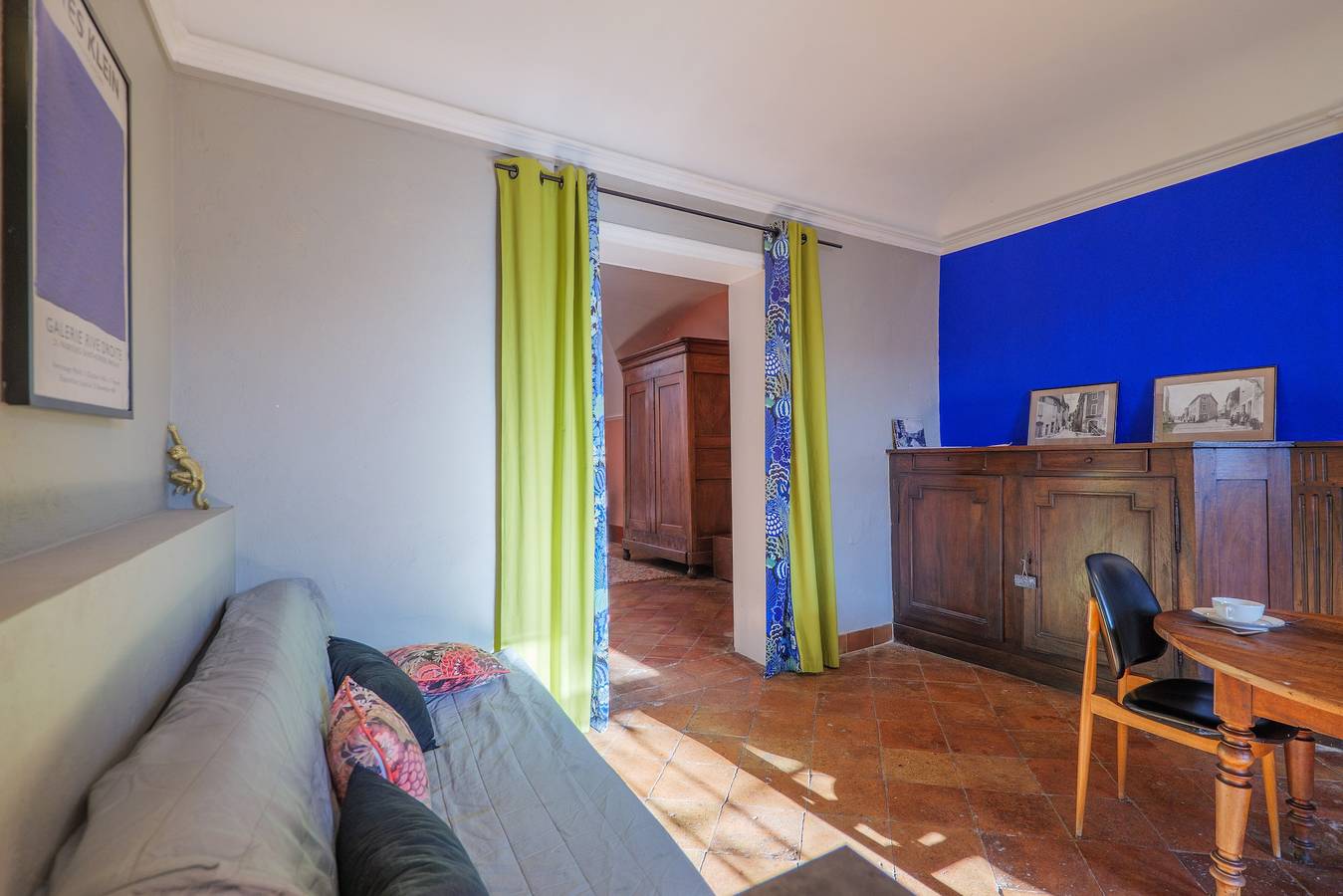 Apartamento «Gîte Yves» con vistas a la montaña, piscina privada y Wi-Fi in Vallon-Pont-d'Arc, Gorges de l’Ardèche
