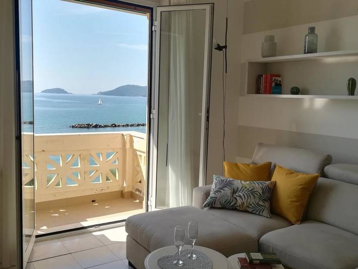 Appartamento per 4 persone, con Balcone e Panorama a San Terenzo