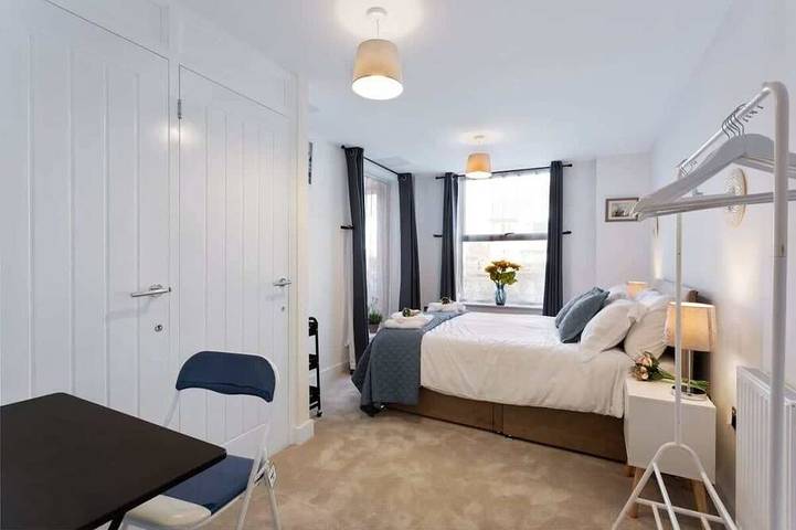 Ganze Wohnung, Host & Stay | Farrier William in Botany Bay, Kent