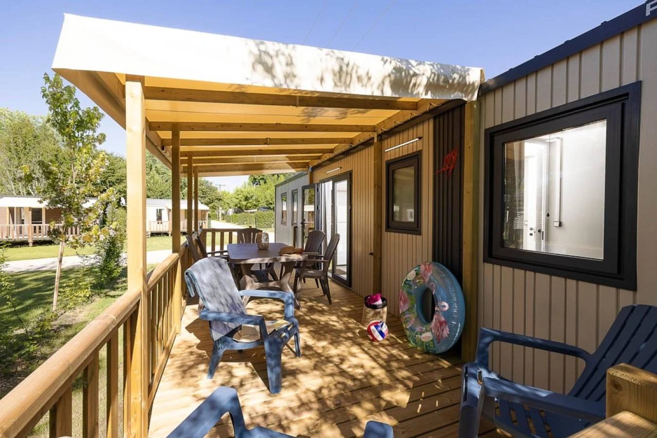 Zecamping 3* piscine chauffée pet friendly animations locatif Lv 40m2 in Montpon-Ménestérol, Périgord Blanc