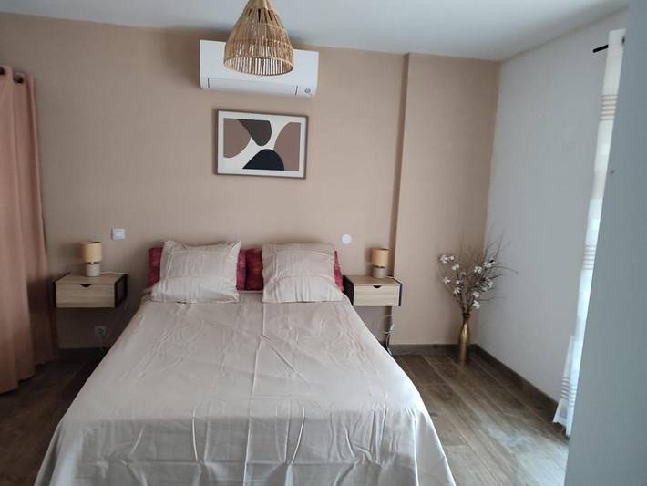 Location de vacances pour 7 personnes, avec Terrasse et Jardin ainsi que Piscine et Vue à Saint-Jean-Pla-de-Corts - 3