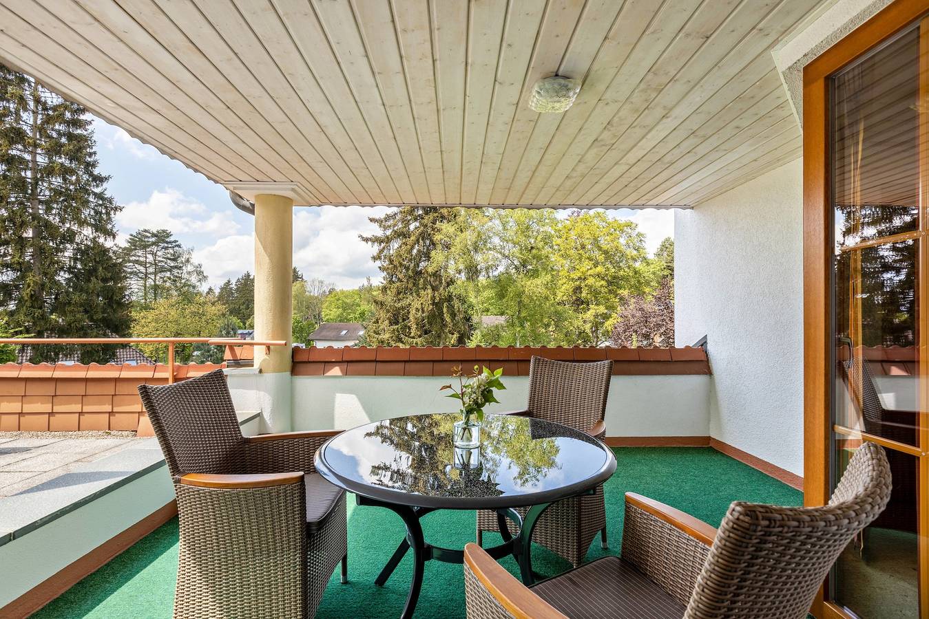 Ganze Wohnung, Ferienwohnung Sonnenbalkon mit 2 Balkonen, Liegewiese, 3Welten Card und Wlan in der Nähe vom Solemar in Bad Dürrheim, Mittlerer Schwarzwald