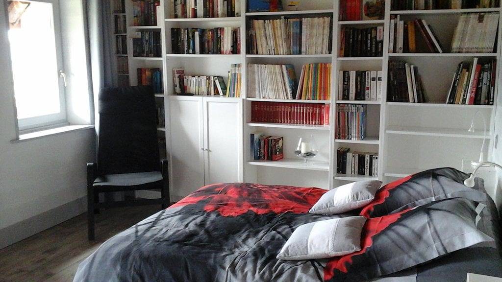 Juste Pour le Plaisir - Chambre grise in Saint-Pierre-d'Albigny, Région de Chambéry