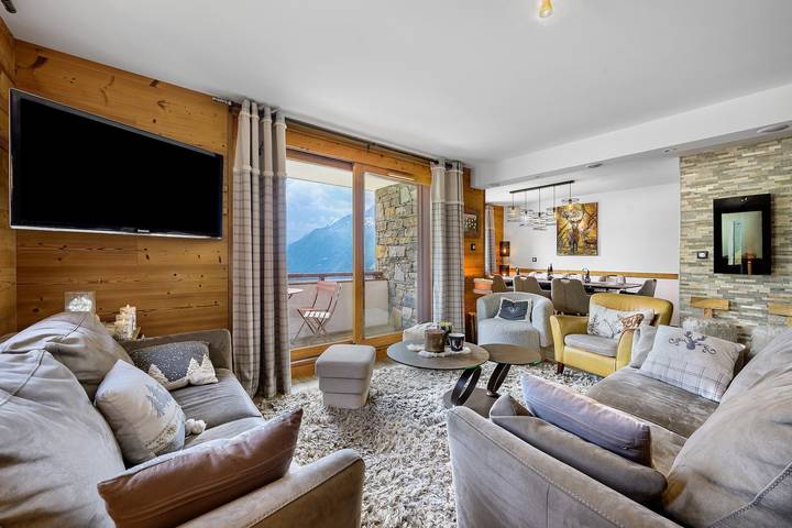 High-End Apartment in La Rosière 1850, 5 Rooms for 10 Guests, Ski-In/Ski-Out
