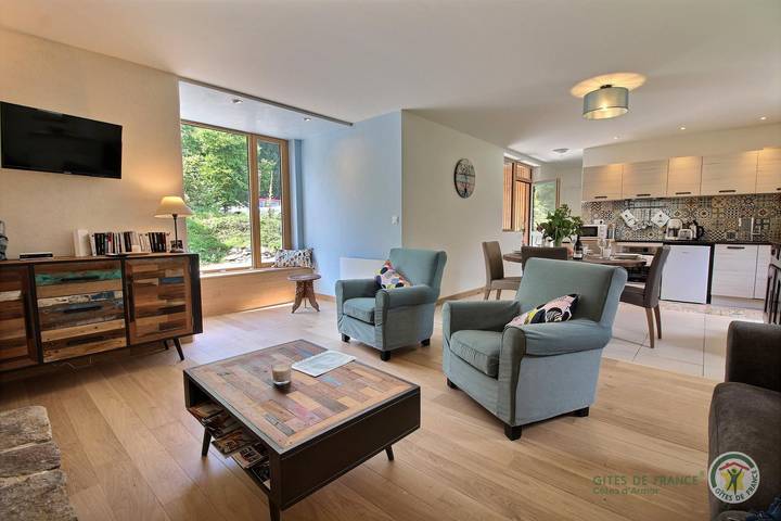 Gîte pour 2 personnes, avec terrasse et jardin