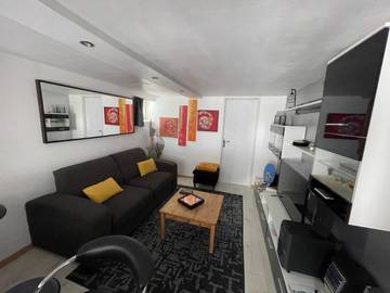 Gîte pour 3 personnes, avec vue et jardin à Luzenac