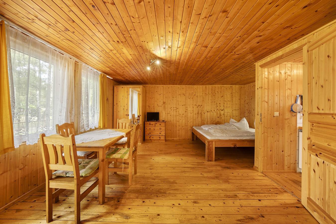 Bungalow '1 - Kimbucht' mit privater Terrasse und Gemeinschaftsgarten in Waldhufen, Oberlausitz-Niederschlesien