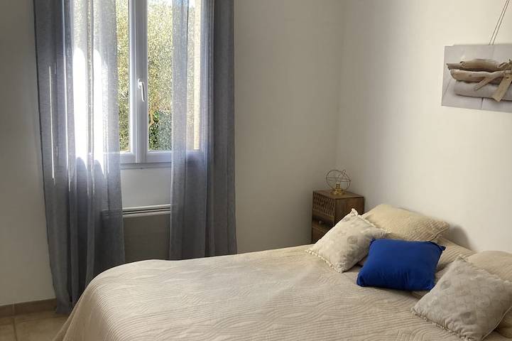 Location de vacances pour 8 personnes, avec jardin et terrasse à Fontvieille - 4