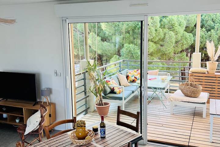 Appartement entier, Appart Benvenuti Calvi 
la plage à pieds à 3 min,terrasse,parking,piscine in Calvi, Région de Calvi