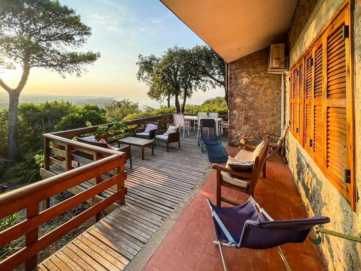 Casa vacanza per 6 persone, con Balcone e Terrazza nonché Giardino e Panorama a Ansedonia