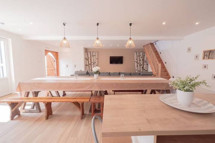 Location de vacances pour 10 personnes, avec jardin à Mitry-Mory