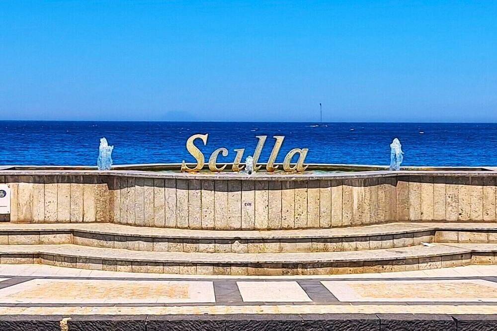 Appartamento intero, Scilla appartamento Marina Grande solo 40 mt dal mare (appartamento Alicudi) in Scilla, Costa Tirrenica Calabria