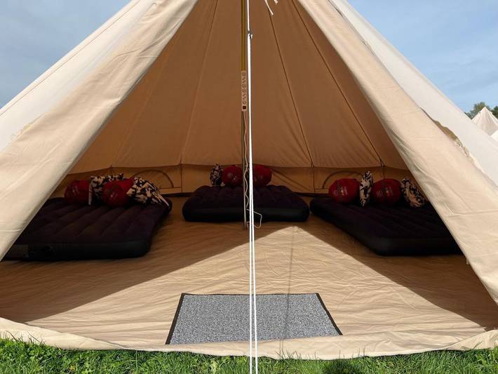 Camping für 8 Personen, mit Garten und Terrasse sowie Ausblick in Oberbayern - 4