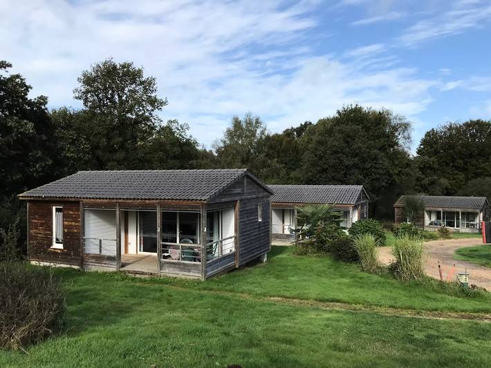 Chalet pour 6 personnes, avec terrasse ainsi que vue et piscine, animaux acceptés dans le Morbihan - 3
