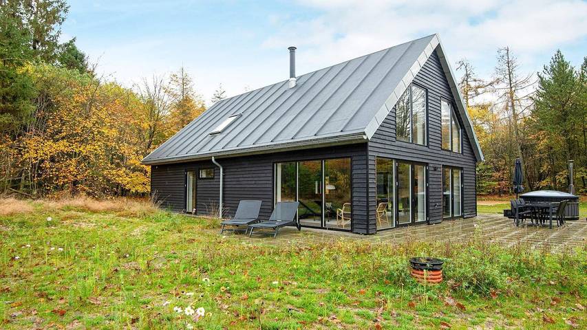 Ferieudlejning for 7 personer, med terrasse i Vejen