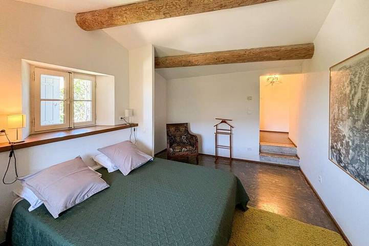 Villa Menerbes - Cinq Chambres Villa, Couchages 11 in Ménerbes, Parc naturel régional du Luberon