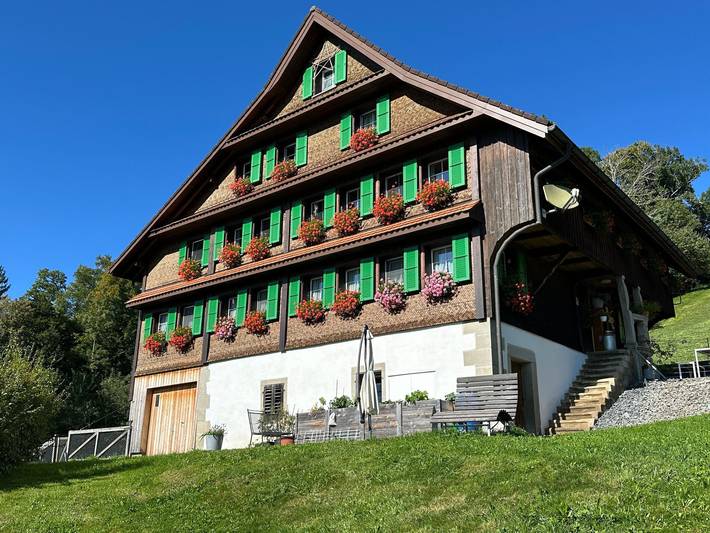 Bauernhof für 6 Personen, mit Seeblick und Garten in der Schweiz