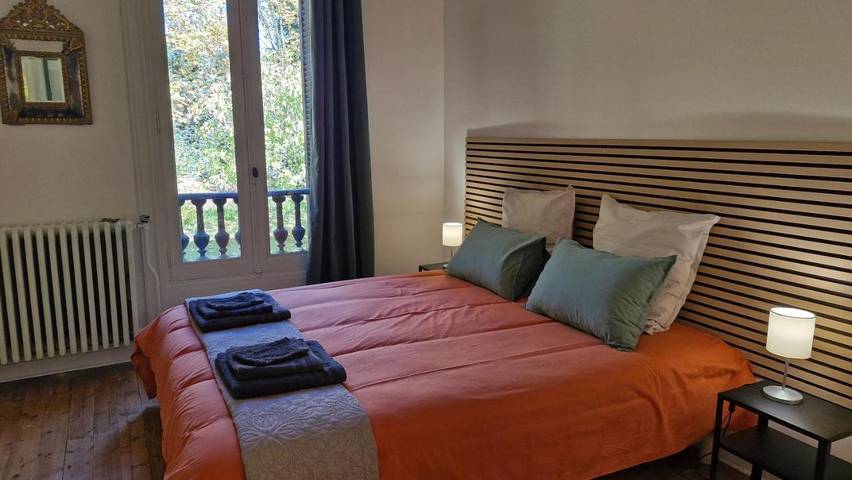 Chambre d’hôte pour 2 personnes, avec terrasse et piscine ainsi que vue et jardin à Valréas - 3