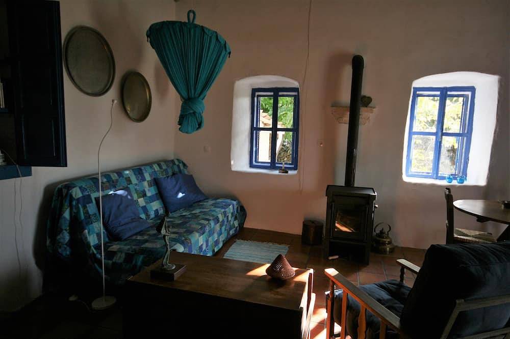 Wunderbares altes Steinhaus, mit Blick auf Meer und Bergen in Peloponnes