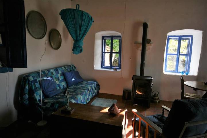 Wunderbares altes Steinhaus, mit Blick auf Meer und Bergen in Mani Peninsula