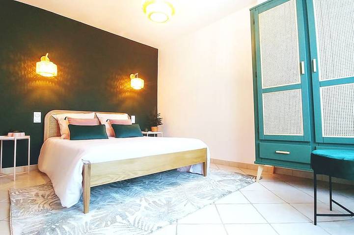 Location de vacances pour 8 personnes, avec jardin et jacuzzi à Saint-Just-Luzac - 3