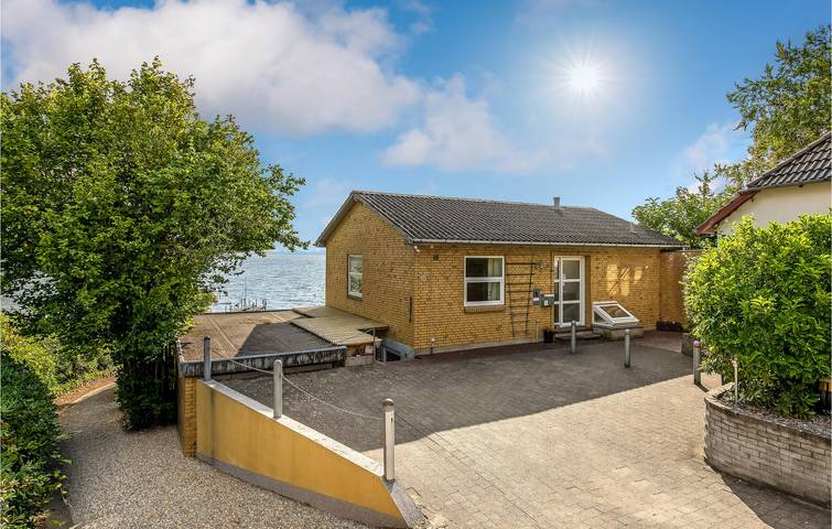 Ferienhaus für 8 Personen, mit Terrasse und Sauna sowie Garten und Whirlpool in Kruså - 4