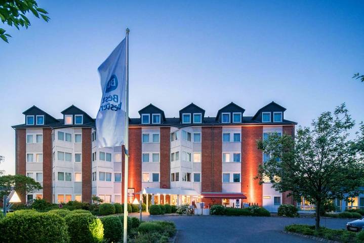 Hotel für 2 Personen, mit Terrasse und Garten sowie Sauna in Neumünster