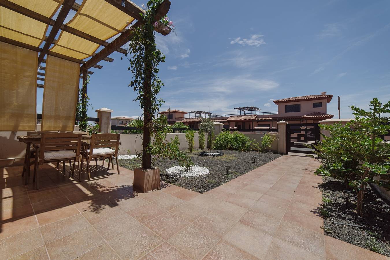 Casa Nómada Fuerteventura: Piscina Partilhada, Wi-Fi e Ar Condicionado in La Oliva, Fuerteventura