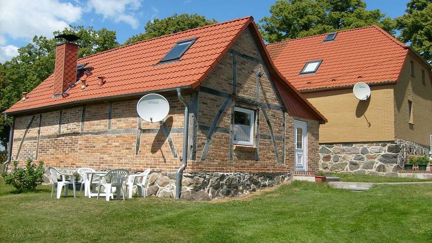 Ferienhaus für 4 Personen, mit Terrasse und Garten in Kalkhorst