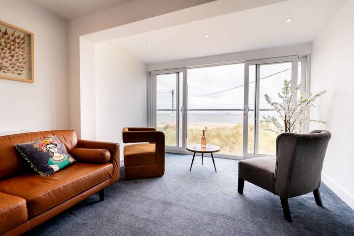 Magnificent Beach House - Seaview - Upside-down in Caister-on-Sea, Great Yarmouth
