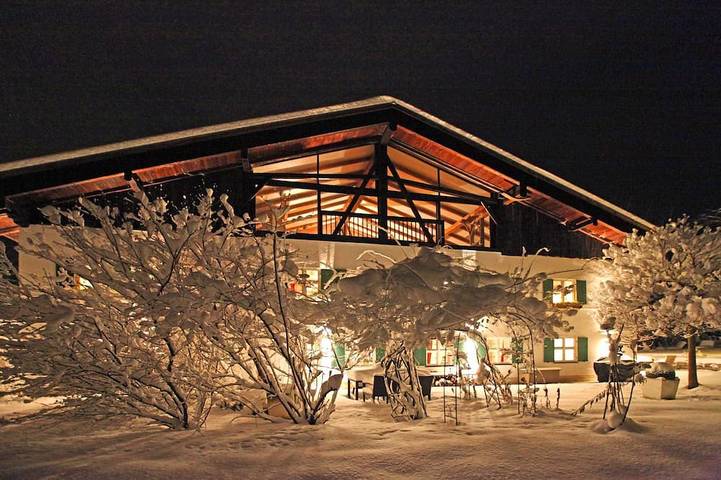 Schloss für 15 Personen, mit Garten in Bayern