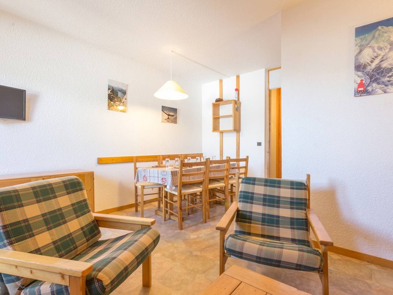 Ganze Wohnung, Renovierte 2-Zimmer-Wohnung mit Balkon und Skischließfach in Montchavin in Bellentre, La Plagne-Tarentaise