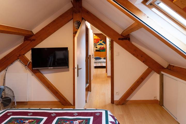 Holiday Home 'Maison de Pays' with Private Garden and Wi-Fi in Belz, Côte des Mégalithes