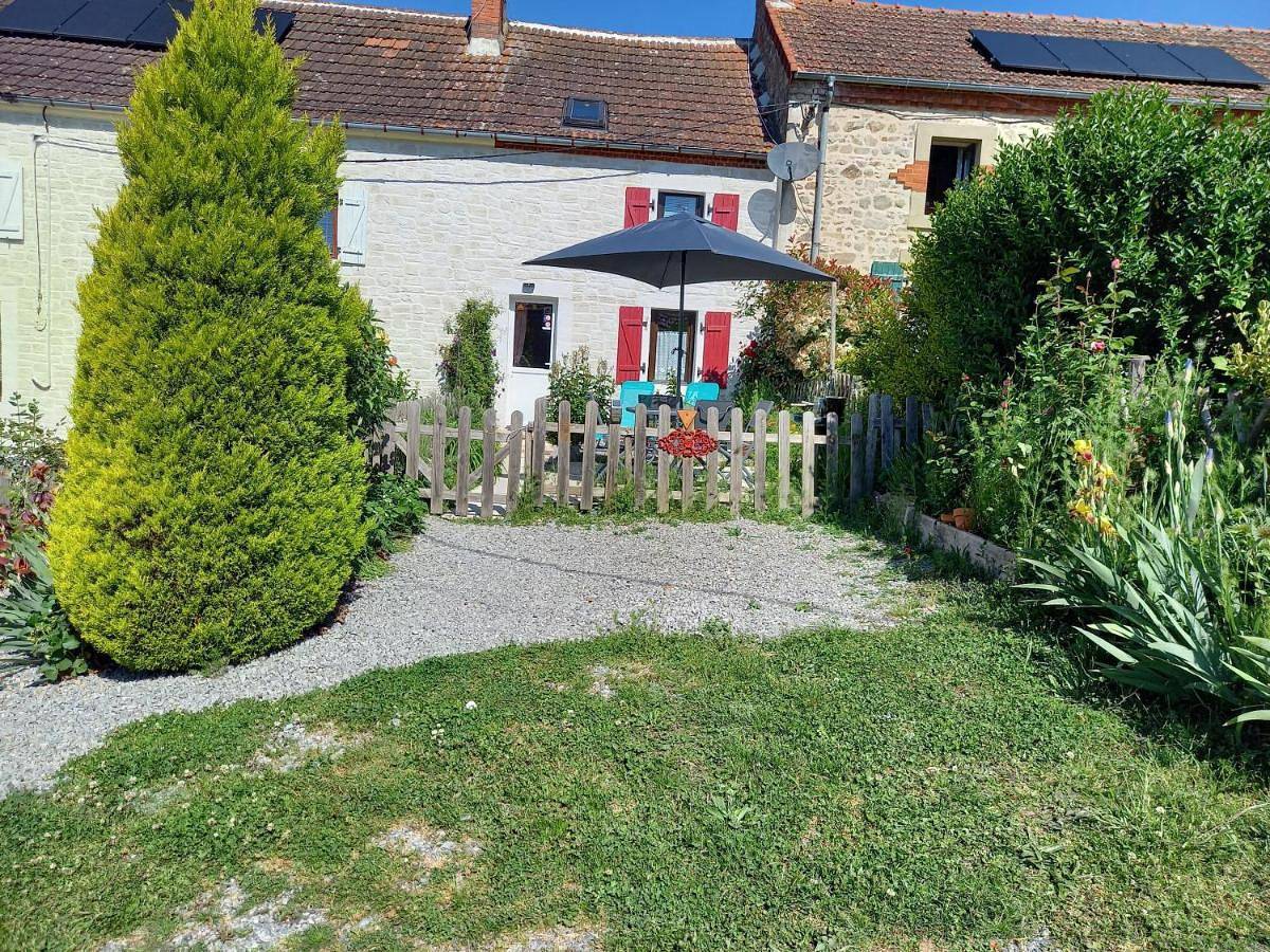 Aux Roses in Sainte-Thérence, Région de Montluçon