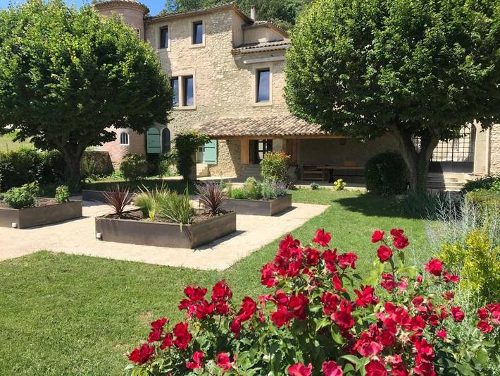 Gîte pour 2 personnes, avec jardin ainsi que jacuzzi et piscine, animaux acceptés à Crestet - 4