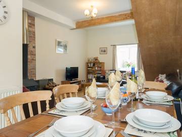 Holiday Rental for 6 People in Wiltshire, South West England, Photo 3