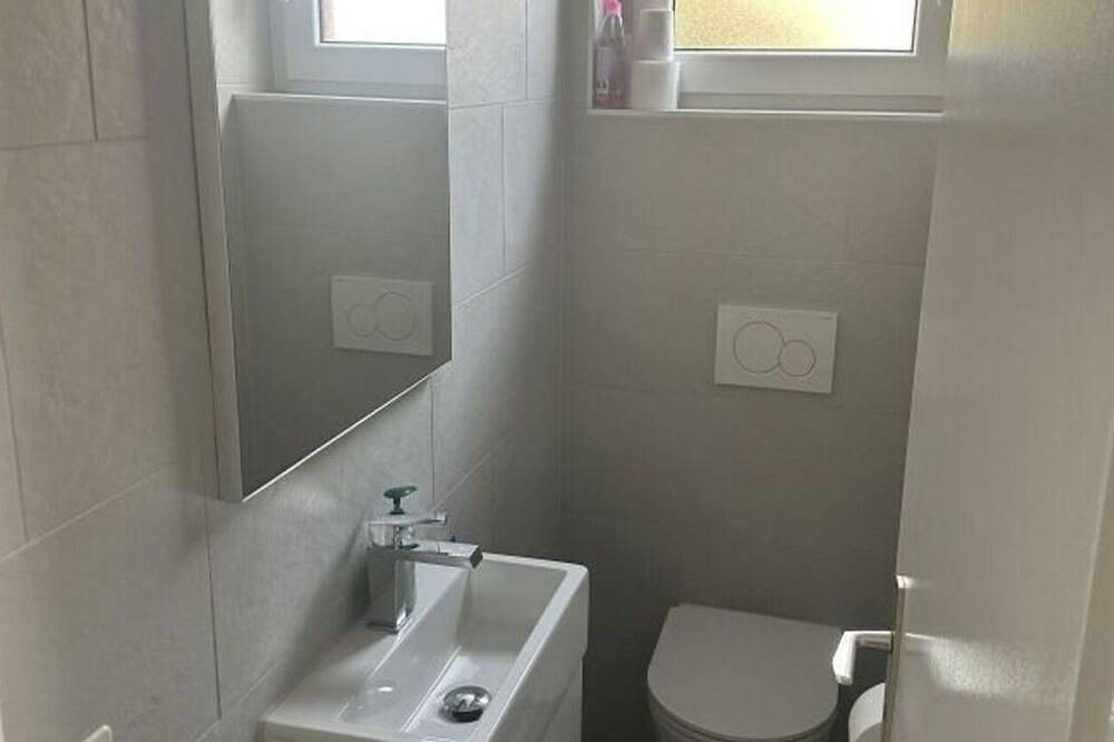 Ganze Wohnung, Ferienwohnung Ferienanlage Casa Chimp 5 in Gambarogno, Lago Maggiore (Schweiz)