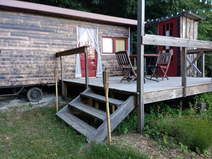 Location de vacances pour 2 personnes, avec jardin ainsi que vue et terrasse à Roussines - 4