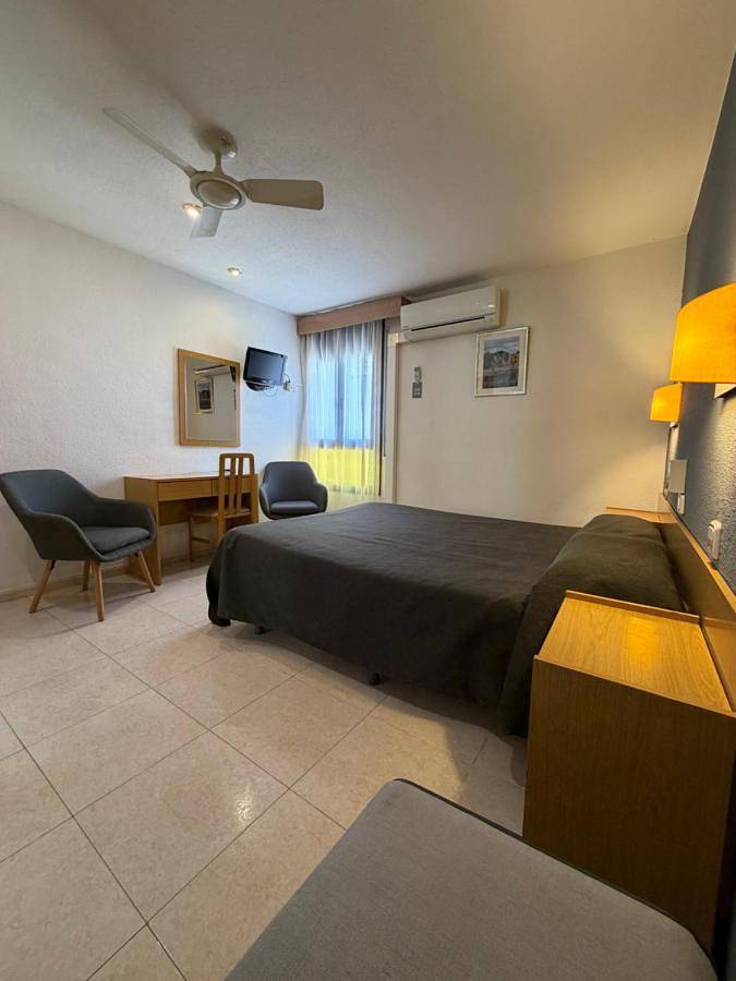 Gîte pour 2 personnes, avec terrasse, animaux acceptés à Anglès - 3