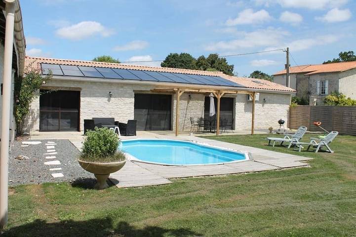 Location de vacances pour 6 personnes, avec Jacuzzi ainsi que Terrasse et Jardin à Marigny (Deux-Sèvres)