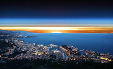 Villa pour 10 personnes, avec vue et piscine ainsi que jardin et vue sur le lac, animaux acceptés à La Turbie
