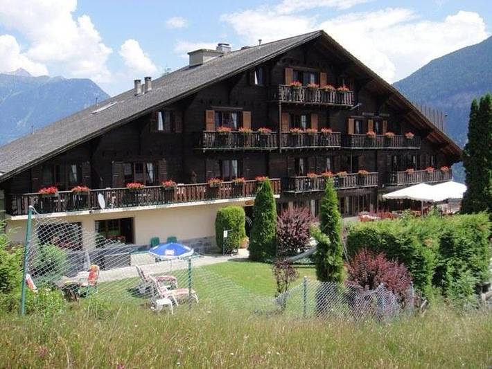 Location de vacances, avec Terrasse et Jardin à Salvan