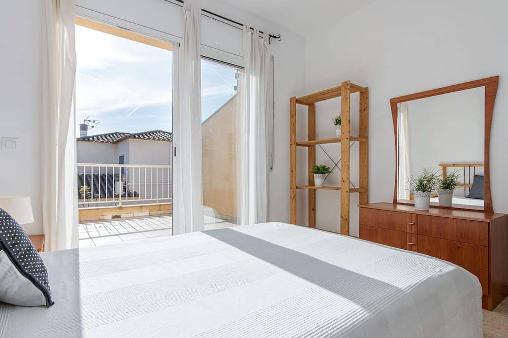 Casa con Jardín Privado, 3 Habitaciones, Terraza y Garaje en Sant Pere Pescador in San Pedro Pescador, Alt Empordà