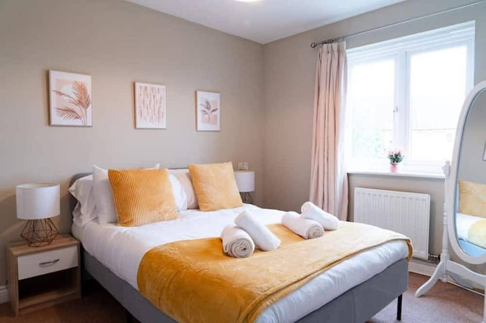 Entire 4 Bed House| Cosy |Luxury |Sleeps 7|Free Parking in Huntingdon, Cambridgeshire