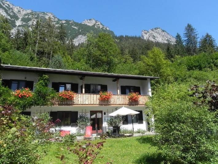 Ferienwohnung für 2 Personen, mit Balkon und Seeblick sowie Ausblick in Unken - 2