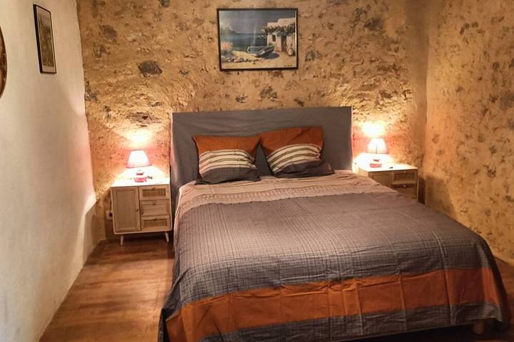 Gîte pour 5 personnes, avec jardin, animaux acceptés à Beynac-et-Cazenac - 4