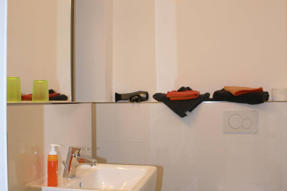 Geheel appartement, Pure nature: Apartment 'Tawny Owl' at 'Frau Holle' (Mother Hulda), dogs welcome in Eschwege, Werra-Meißner-Kreis