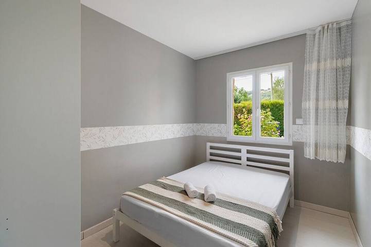 Location de vacances pour 8 personnes, avec Jardin à Pazayac - 2